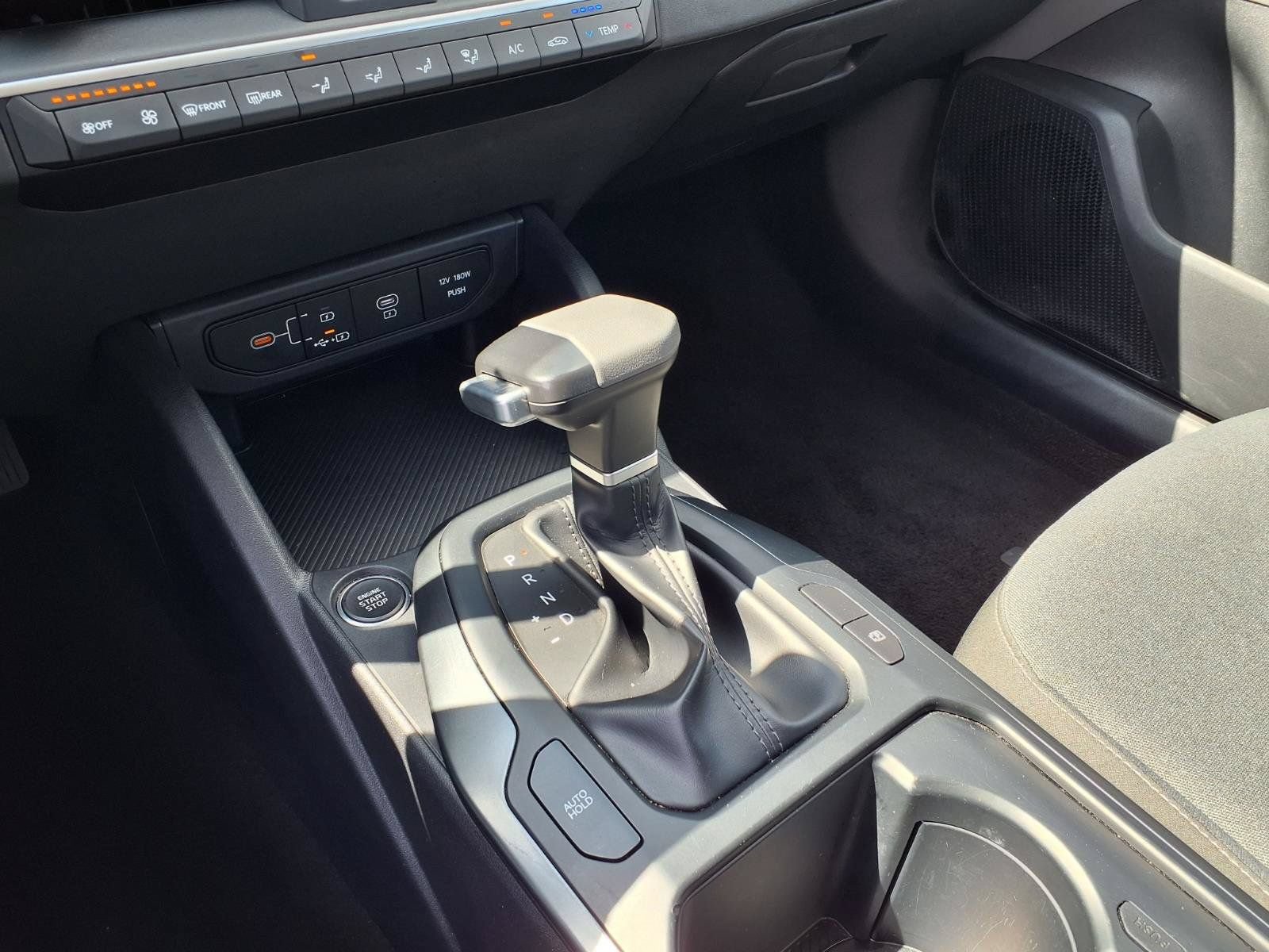 Used 2025 Kia K4 FWD image 25