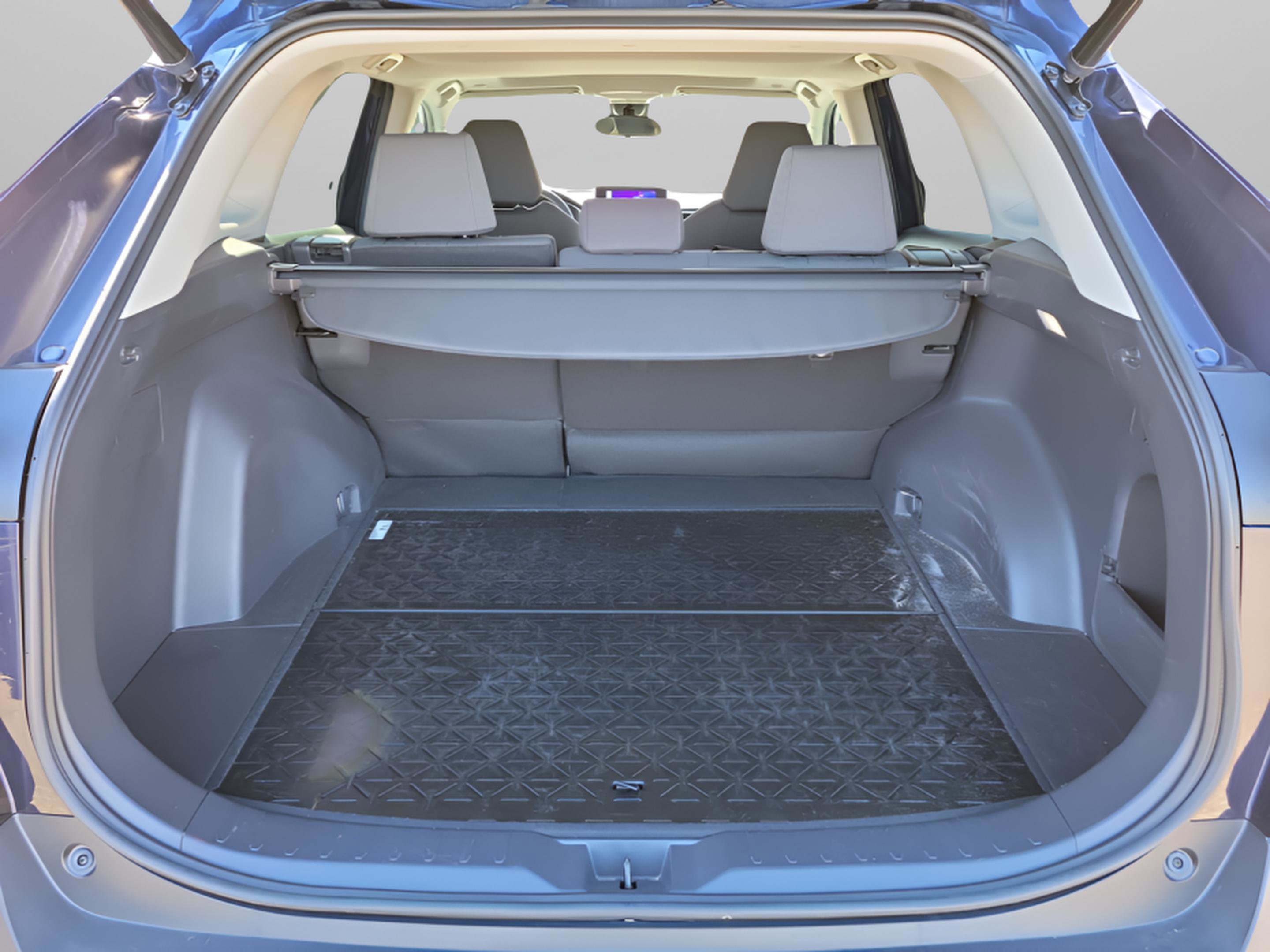 Used 2023 Toyota RAV4 XLE image 33