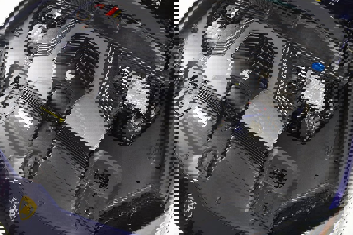 Used 2021 Lamborghini Urus image 32