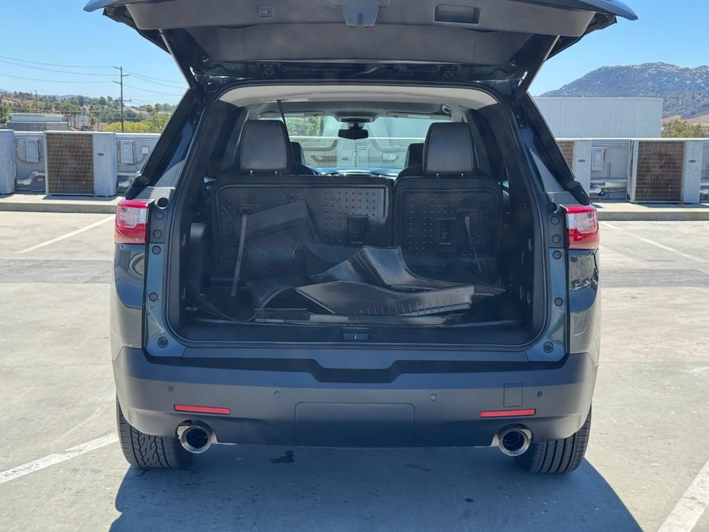 Used 2020 Chevrolet Traverse RS w/ LPO, Floor Liner Package FWD image 23