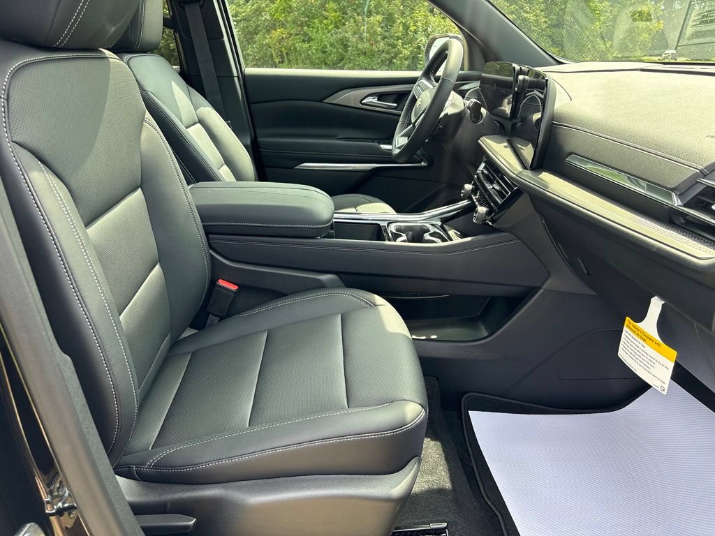 New 2027 Chevrolet Traverse LT w/ Sun and Wheel Package AWD/4WD image 32