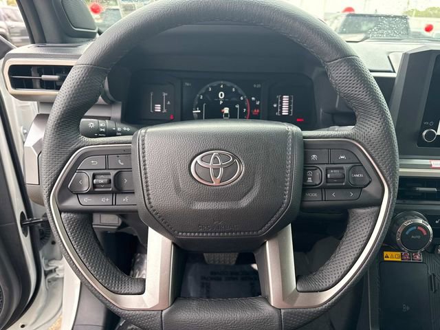 Used 2025 Toyota Tacoma SR5 w/ SR5 Upgrade Package image 28