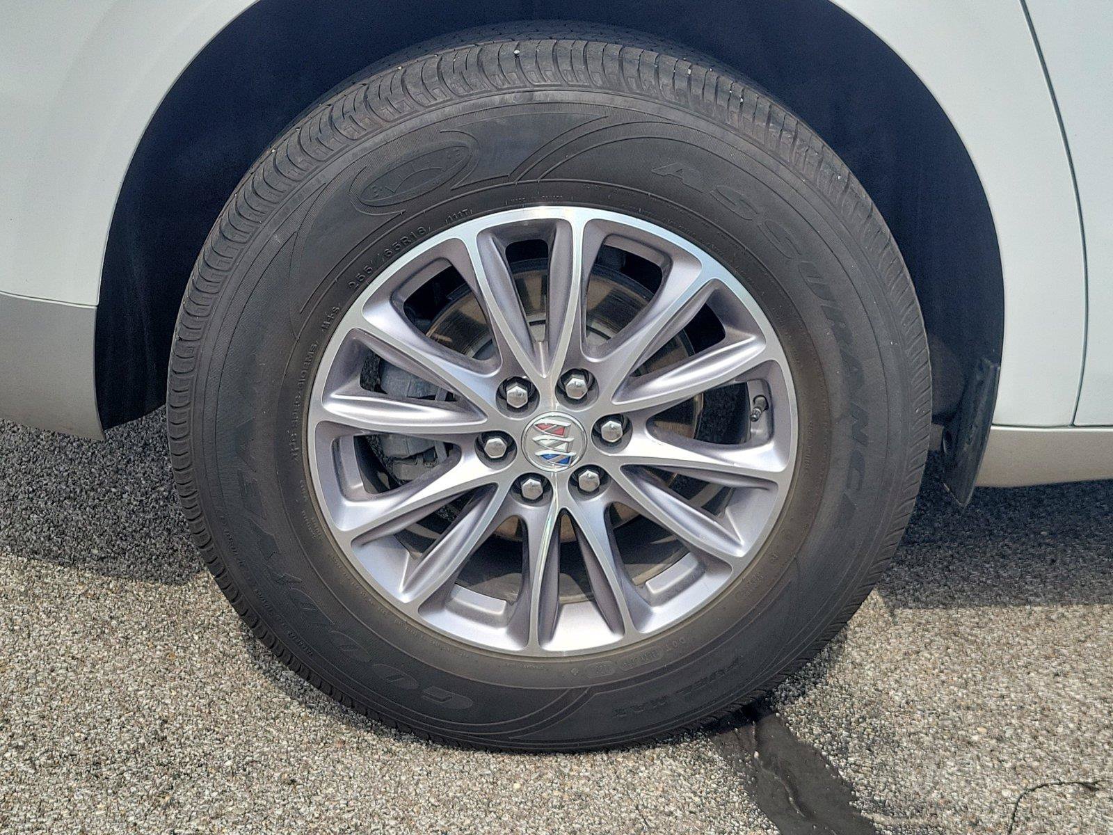 Used 2023 Buick Enclave Essence AWD/4WD image 5