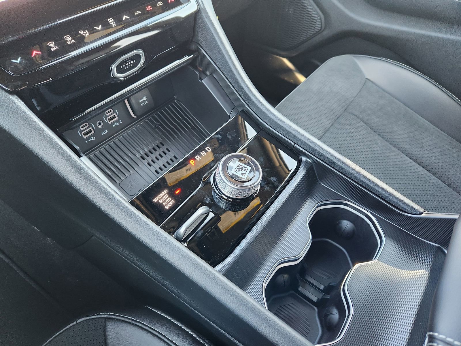New 2026 Jeep Grand Cherokee Altitude AWD/4WD image 21