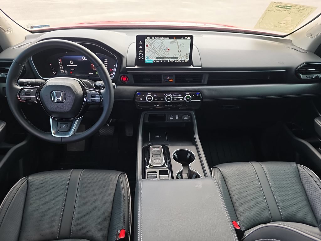 Used 2025 Honda Pilot Elite image 13
