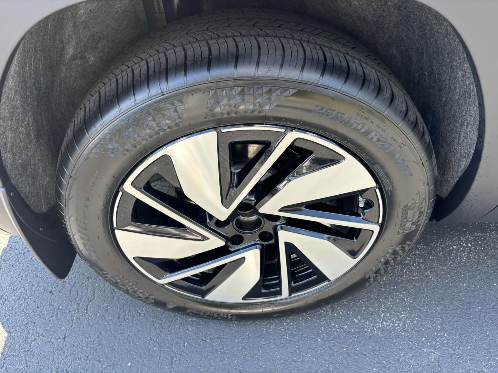 New 2026 Volkswagen Atlas SE image 10