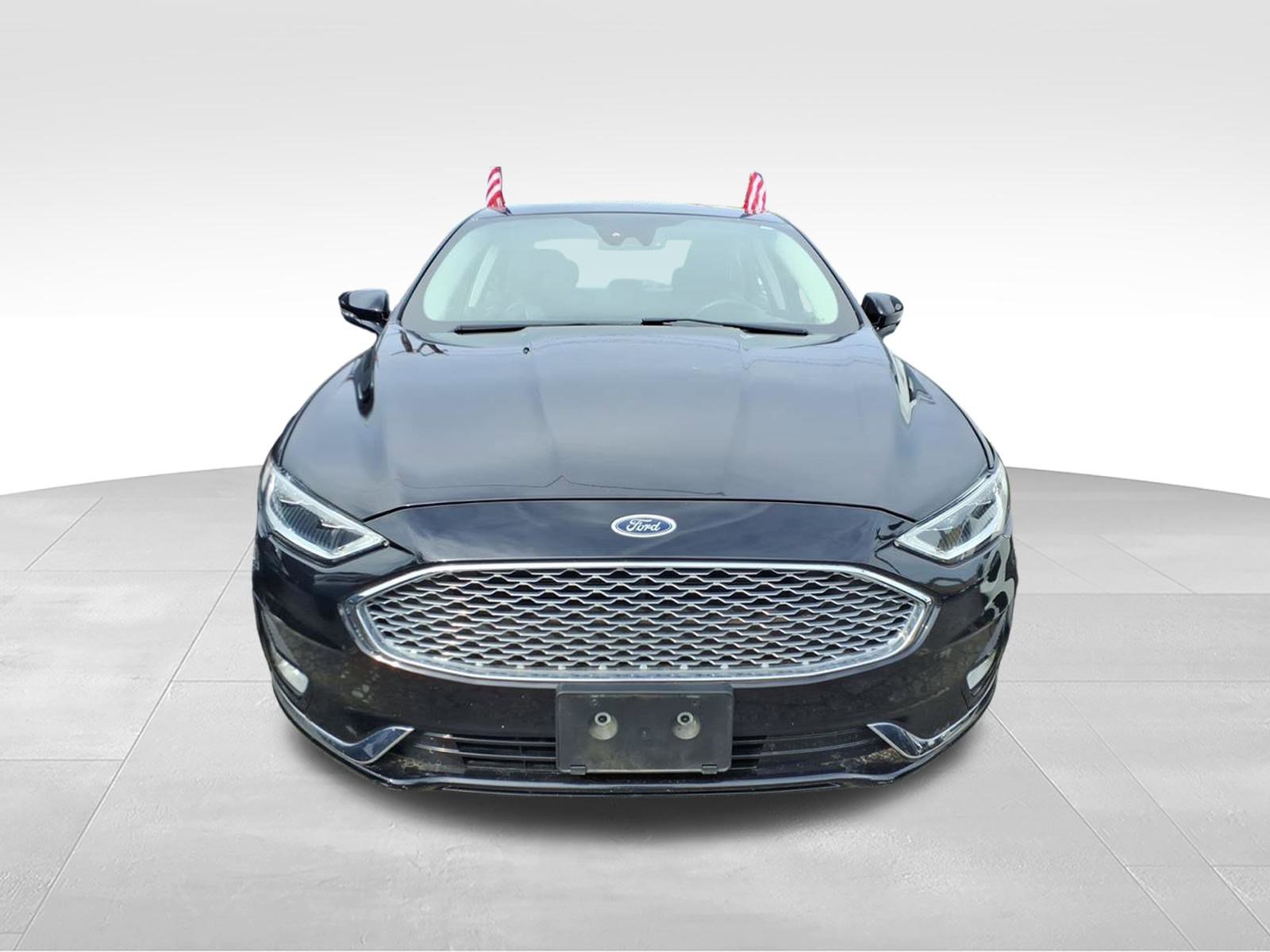 Used 2019 Ford Fusion Energi Titanium image 2