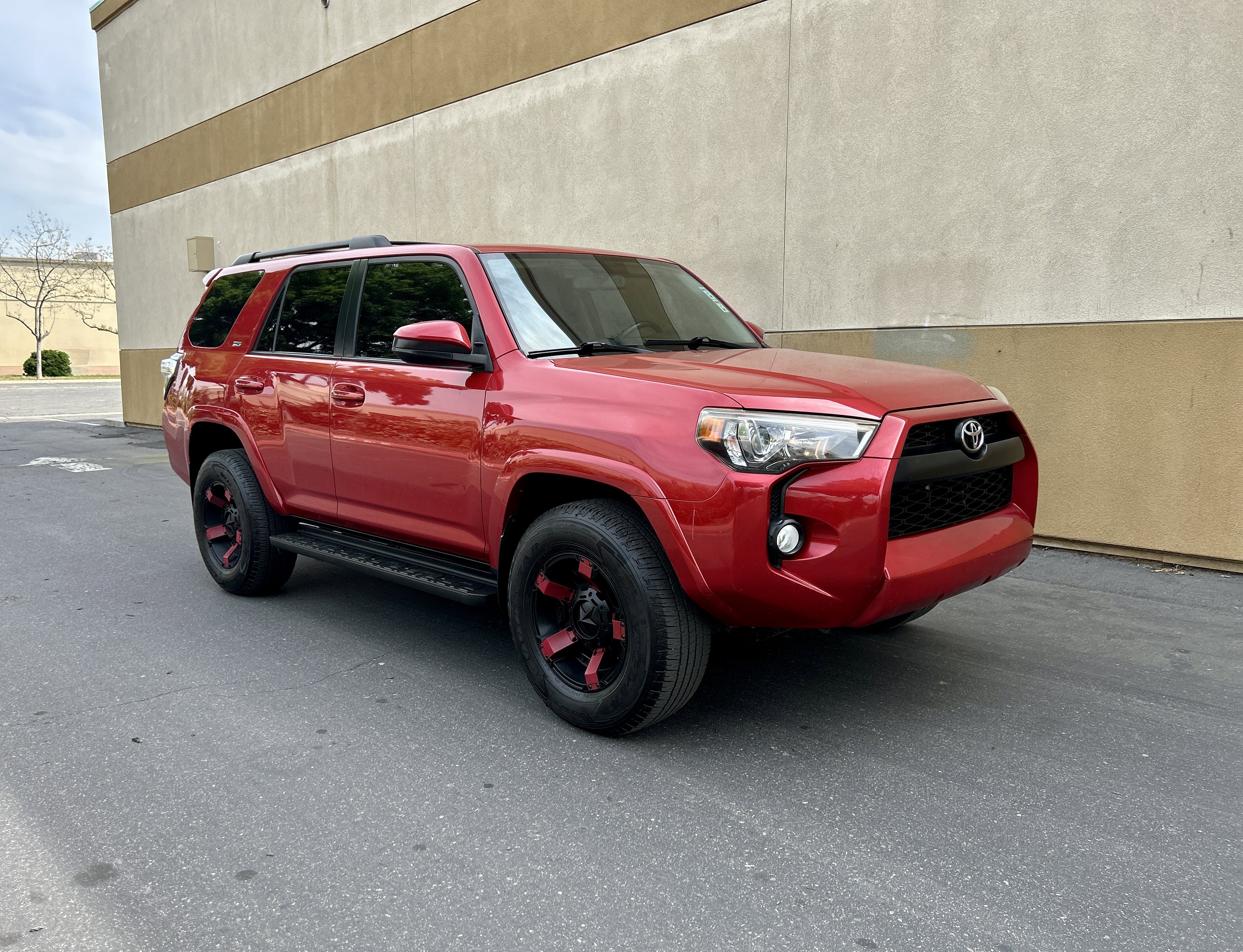 Used 2015 Toyota 4Runner SR5 image 3