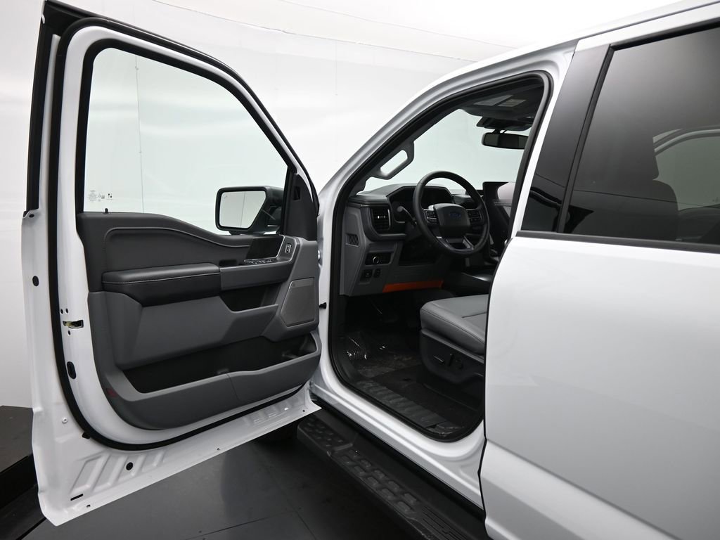 New 2025 Ford F150 Lightning Flash image 8