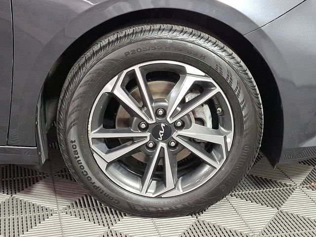 Used 2023 Kia Forte LXS FWD image 11