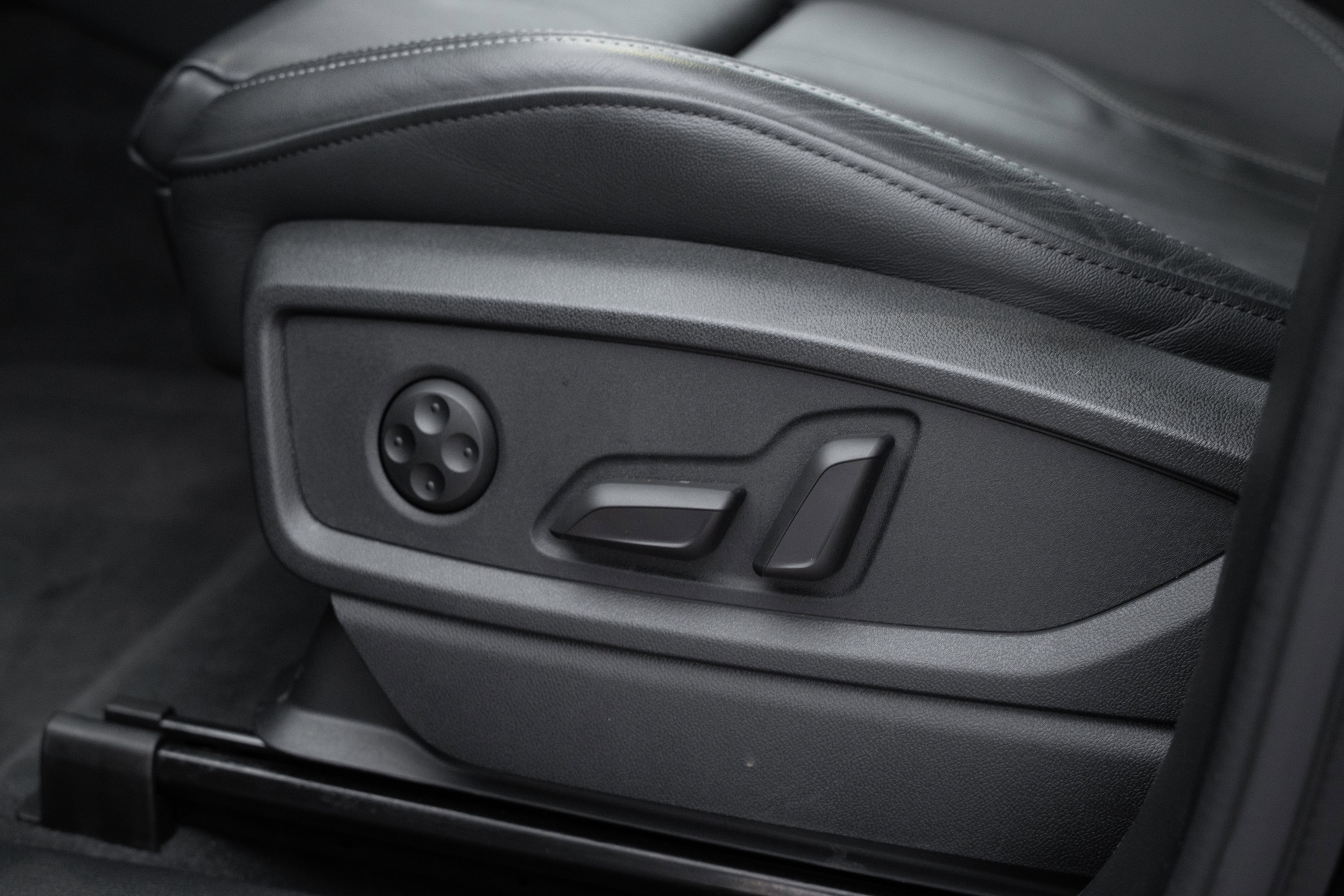 Certified 2025 Audi Q5 2.0T Premium Plus w/ Premium Plus Package image 23