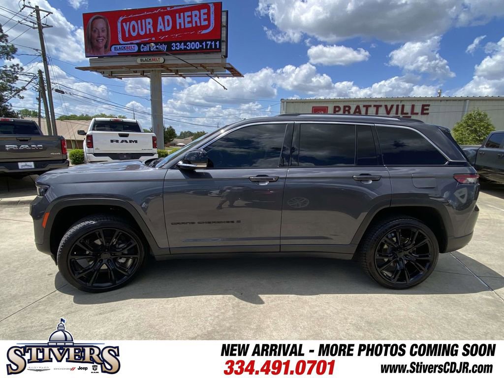 Used 2022 Jeep Grand Cherokee Limited RWD image 5