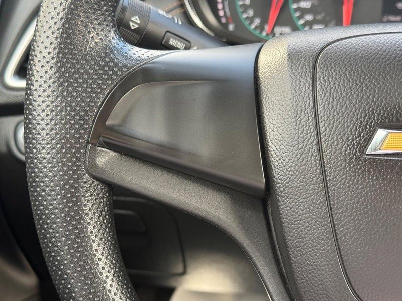 Used 2018 Chevrolet Trax LS image 14