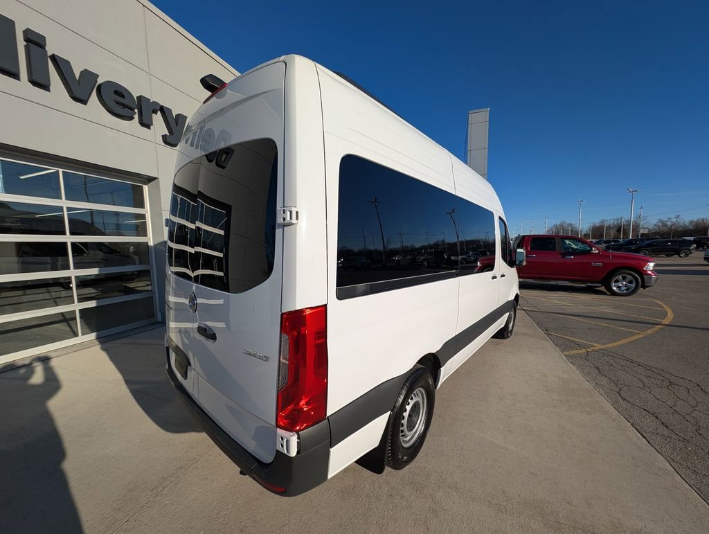 Used 2024 Mercedes-Benz Sprinter 2500 image 5