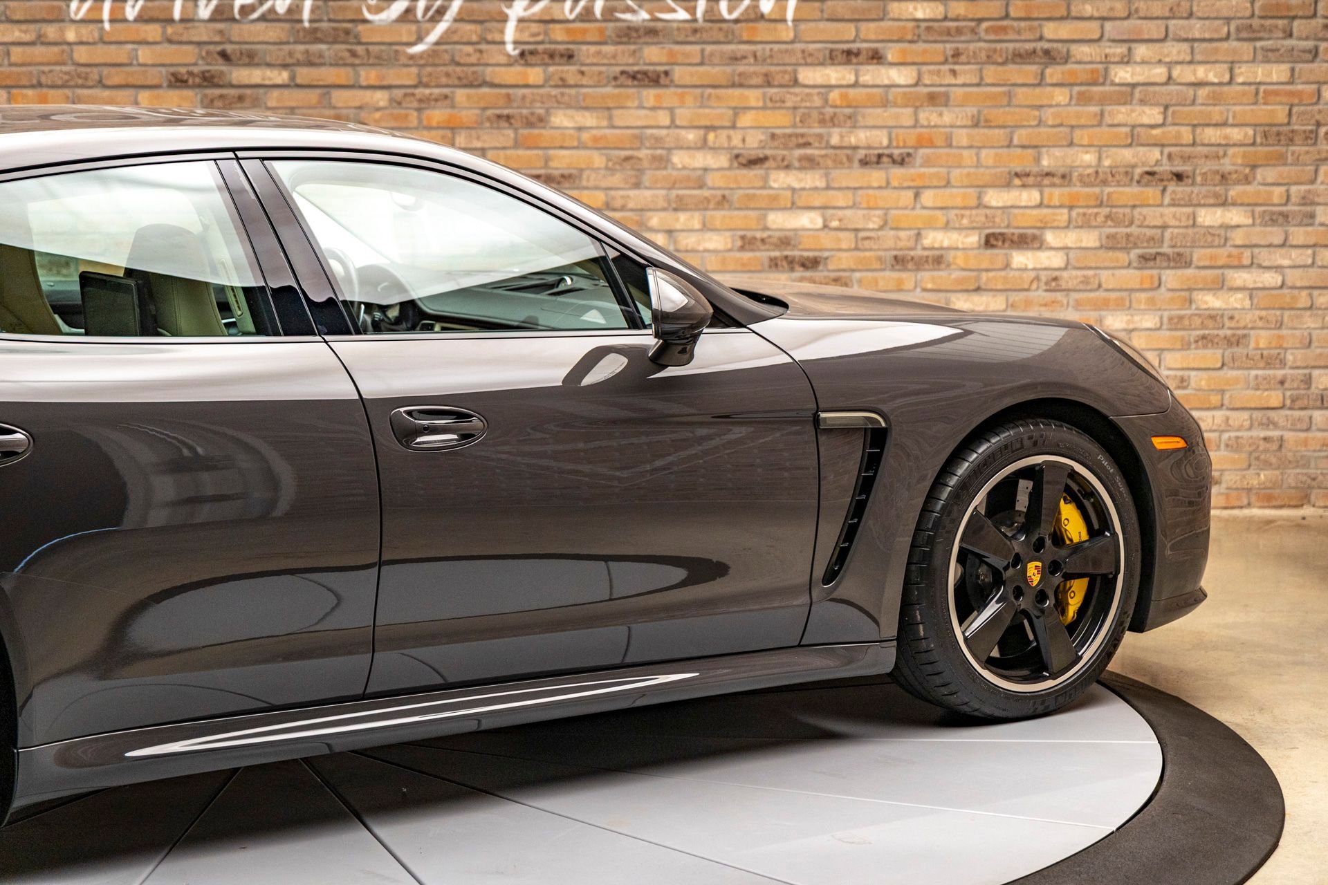 Used 2016 Porsche Panamera Turbo S image 12