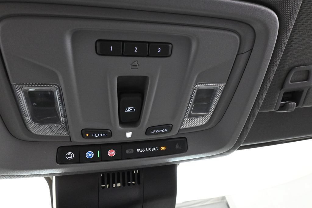 Used 2024 Chevrolet Silverado 1500 RST AWD/4WD image 31