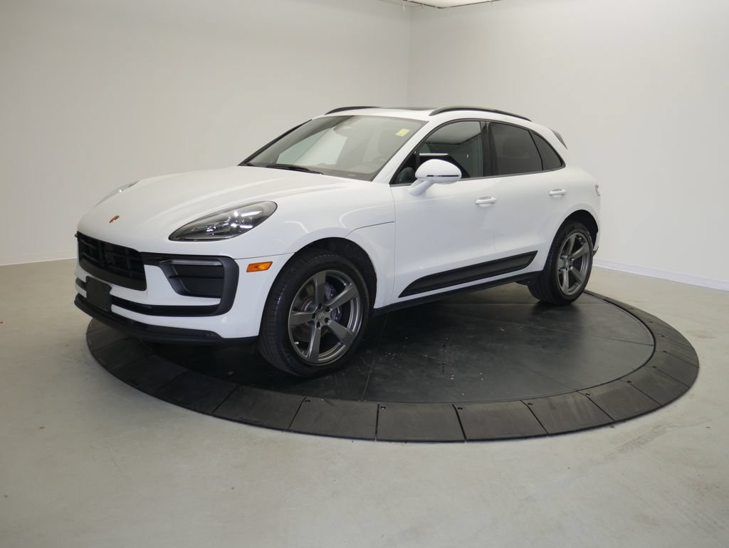 Certified 2023 Porsche Macan AWD/4WD video 1