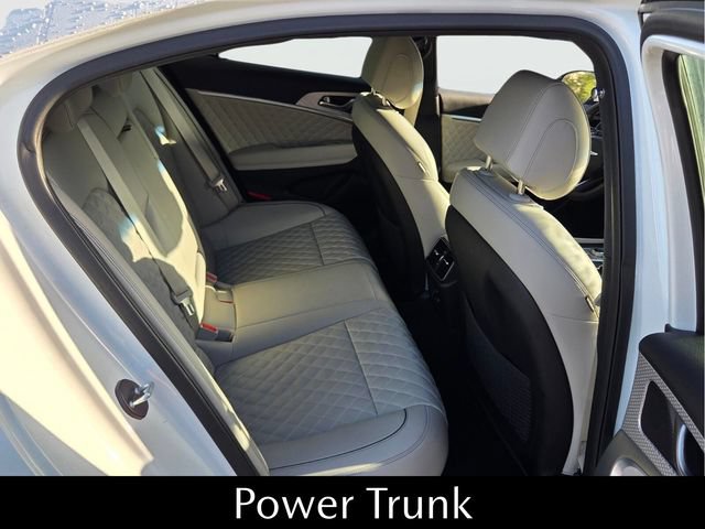 Used 2023 Genesis G70 3.3T w/ Sport Prestige Package RWD image 18