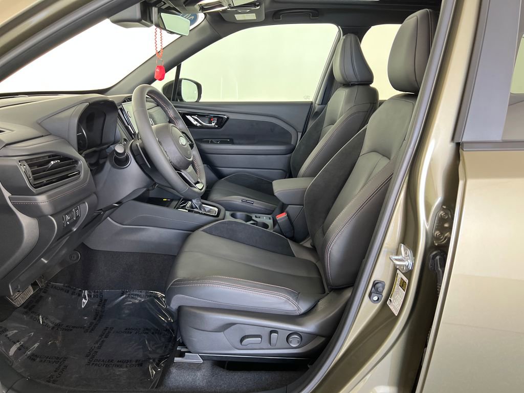 Certified 2025 Subaru Forester Touring AWD/4WD image 11