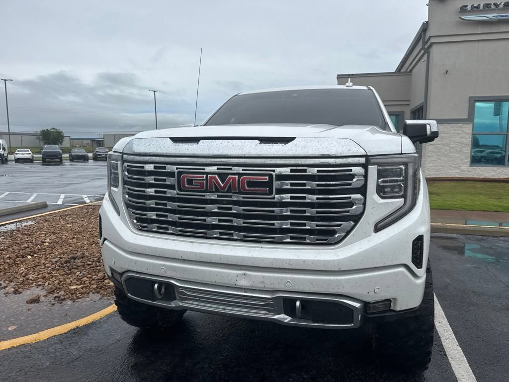 Used 2022 GMC Sierra 1500 Denali AWD/4WD image 2