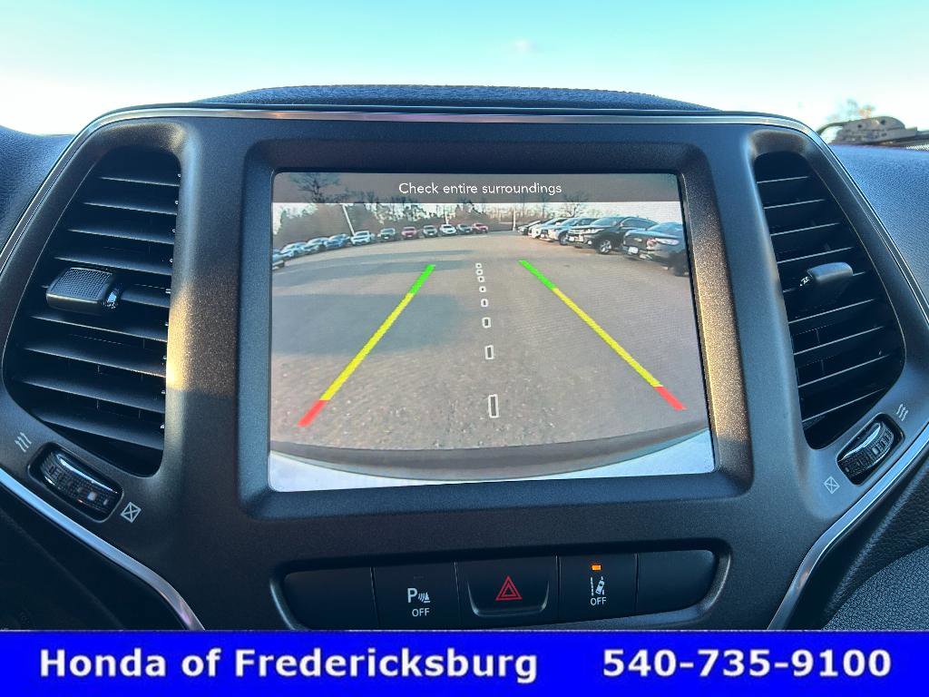 Used 2021 Jeep Cherokee Trailhawk image 21