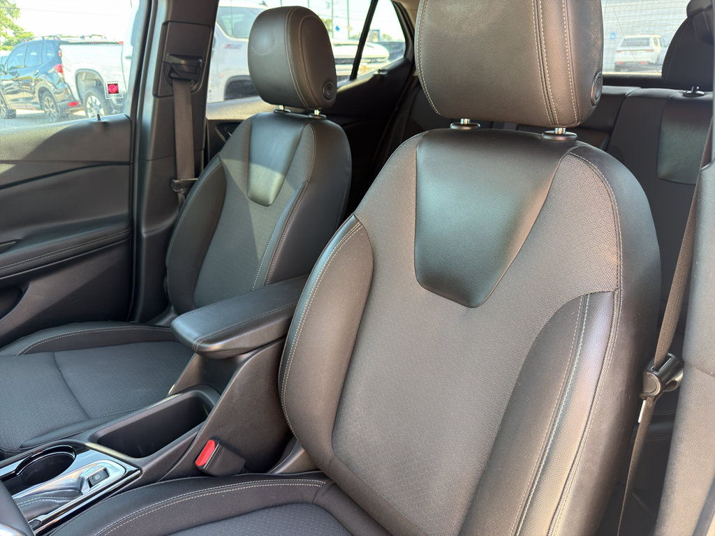 Used 2022 Buick Encore GX Select FWD image 22
