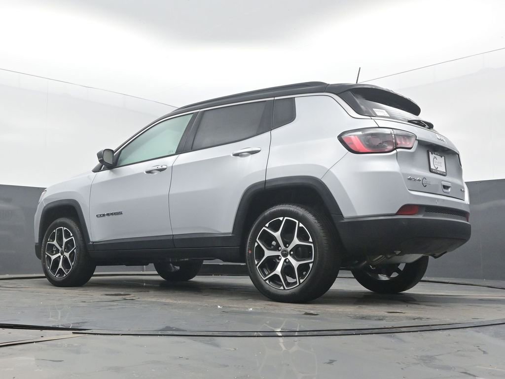 New 2026 Jeep Compass Limited image 40