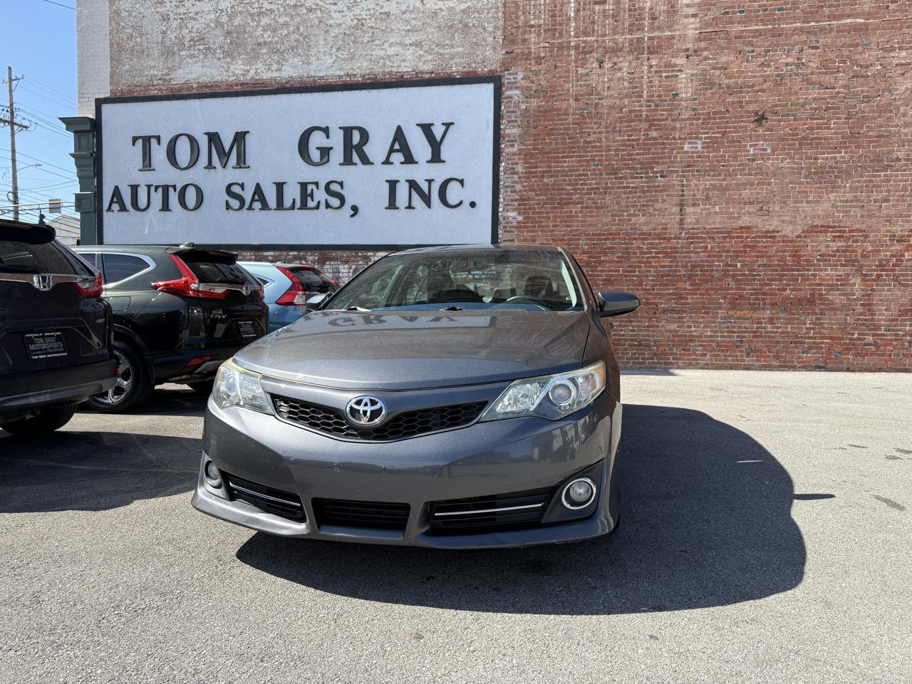 Used 2013 Toyota Camry SE FWD image 1