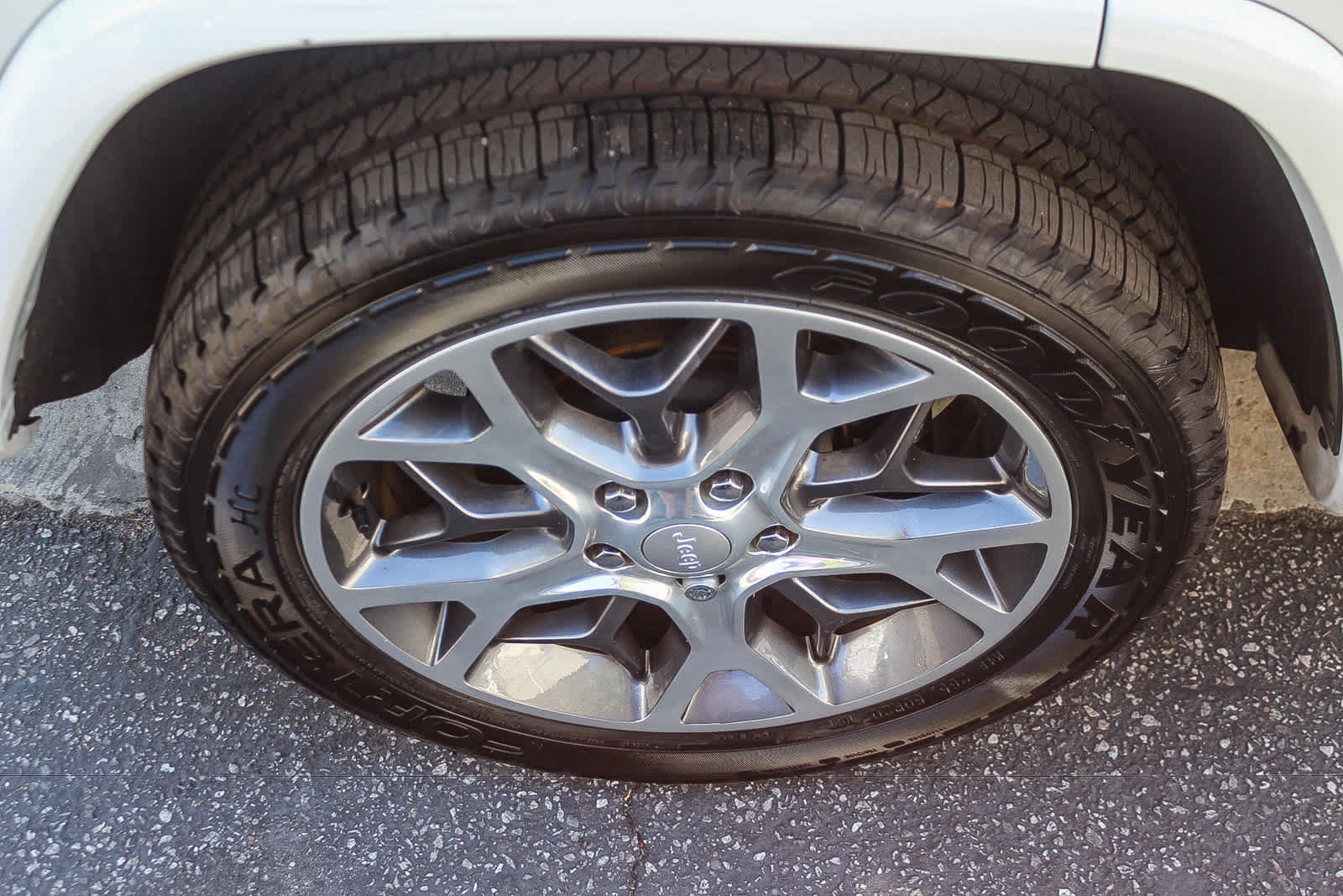 Used 2021 Jeep Grand Cherokee Overland AWD/4WD image 9