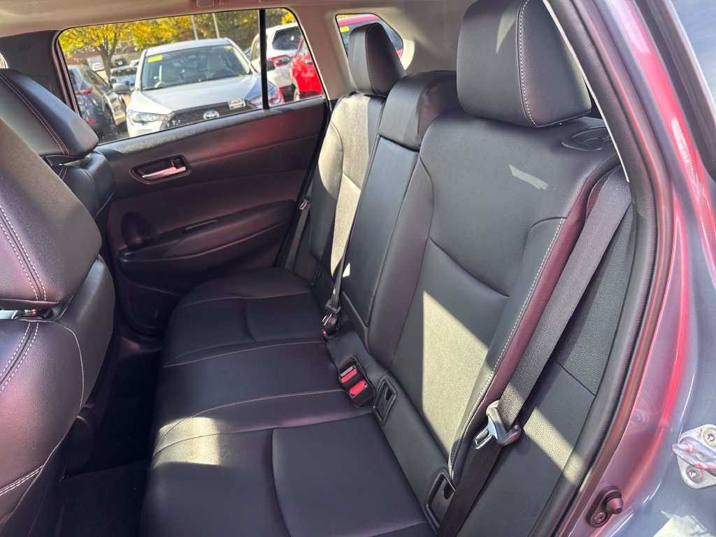 Used 2022 Toyota Corolla Cross XLE w/ Convenience Package AWD/4WD image 32