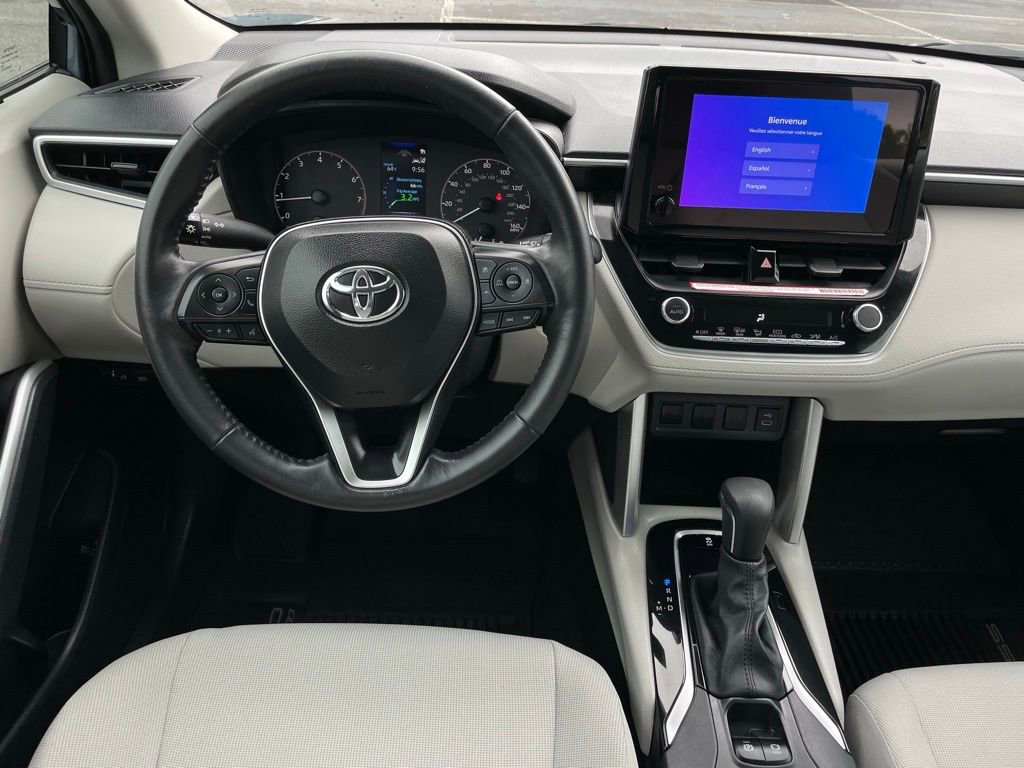 Used 2023 Toyota Corolla Cross LE FWD image 11