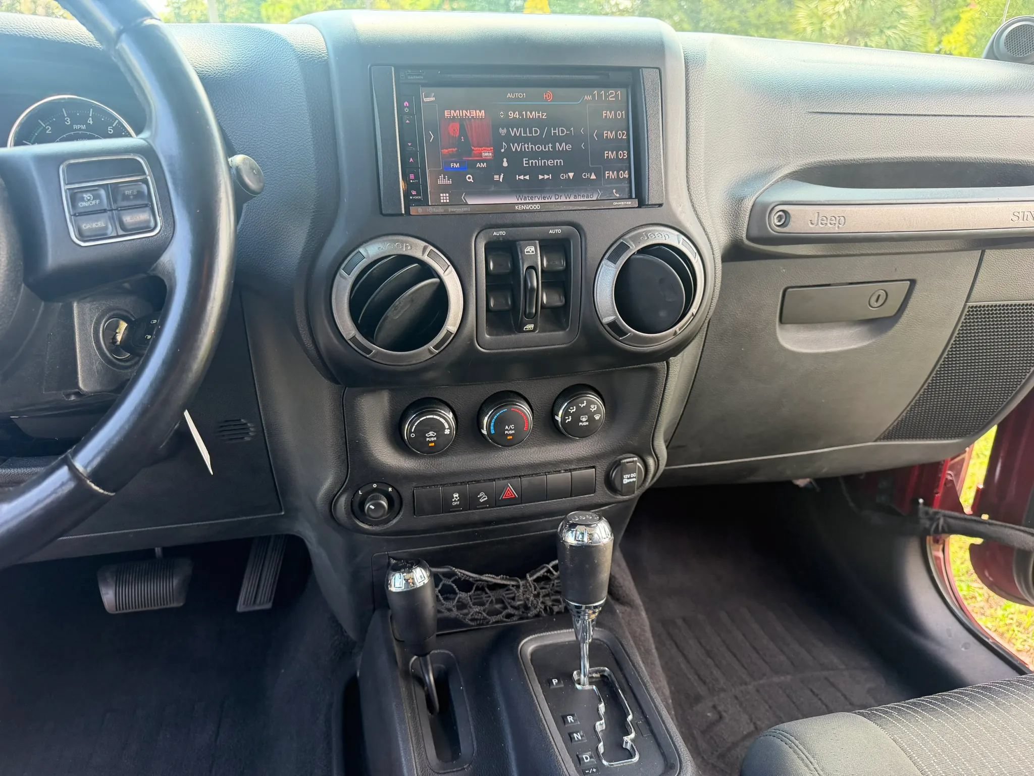 Used 2012 Jeep Wrangler Unlimited Sport AWD/4WD image 19
