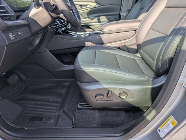 New 2026 Chevrolet Traverse LT w/ Midnight/Sport Edition FWD image 11