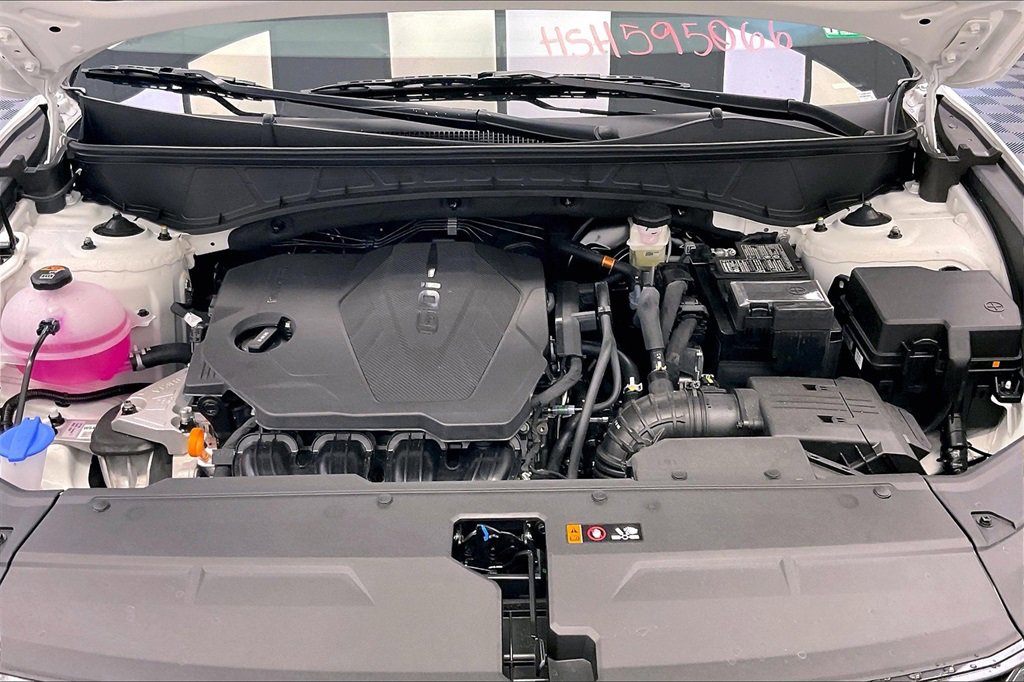 New 2025 Hyundai Tucson SE image 11