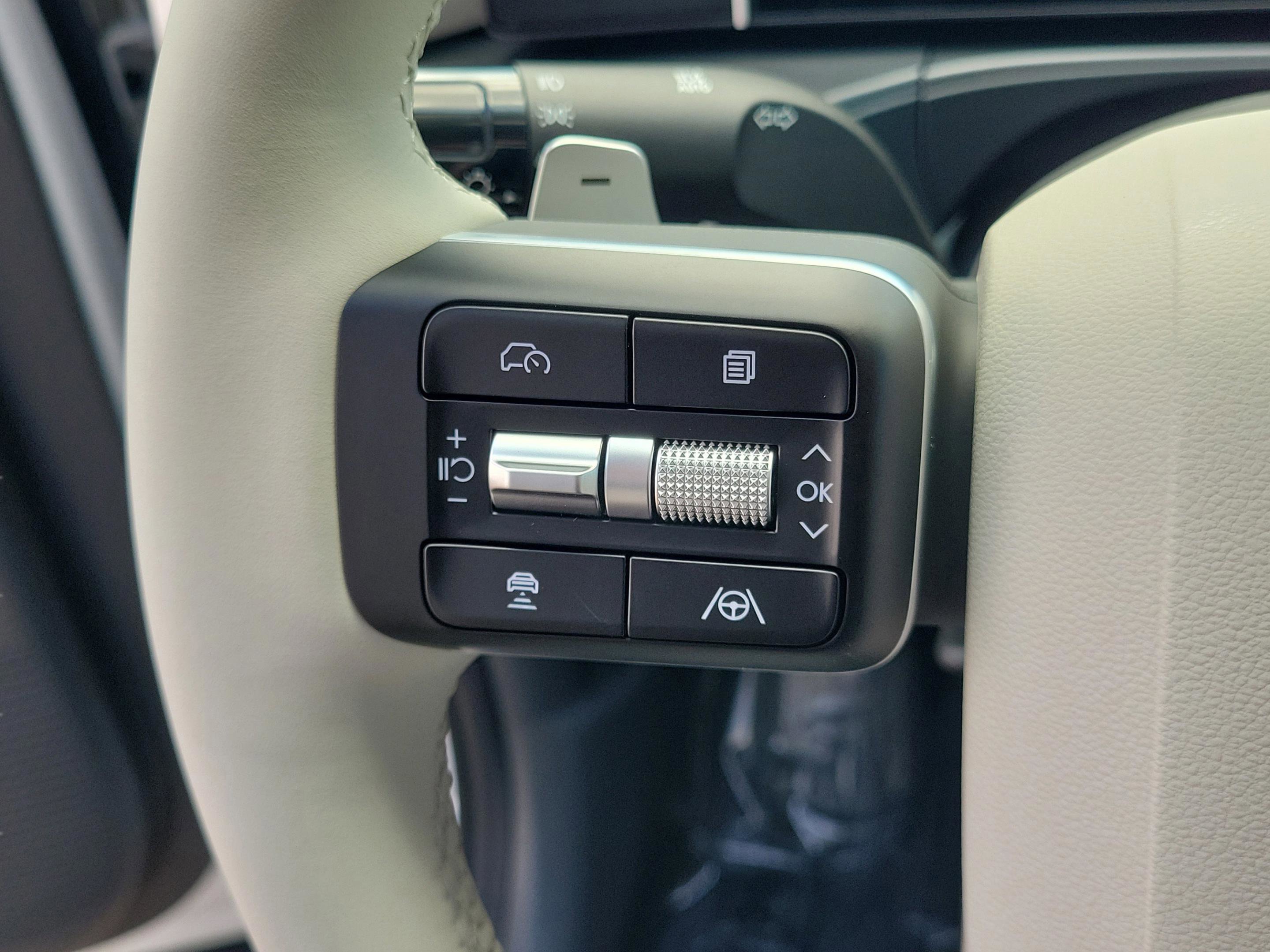 New 2026 Hyundai Santa Fe SEL image 12