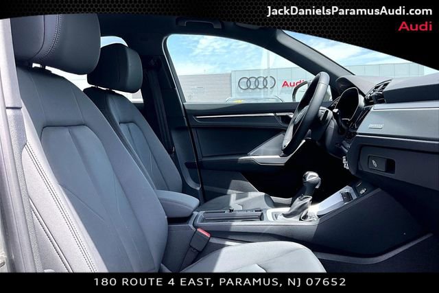 Used 2023 Audi Q3 2.0T Premium w/ Convenience Package AWD/4WD image 7