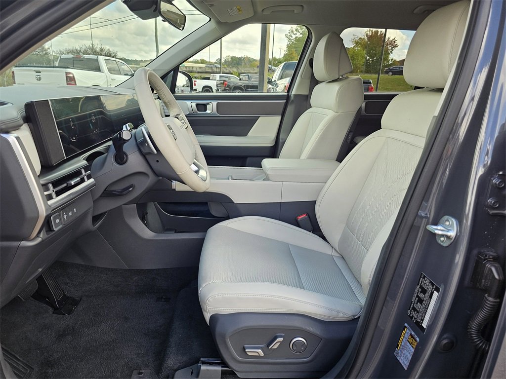 Certified 2025 Hyundai Santa Fe SEL image 12