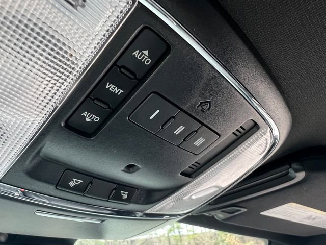 Used 2017 Dodge Charger SXT w/ Premium Group image 30