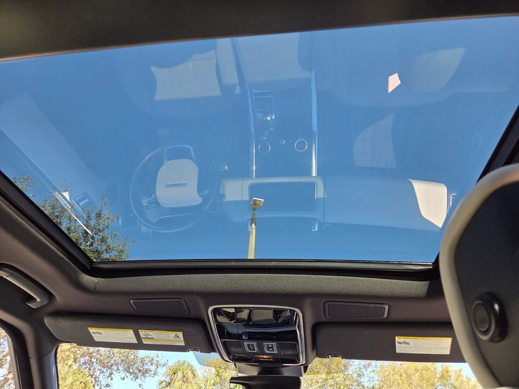 Used 2022 Land Rover Range Rover Sport HSE Silver Edition image 17