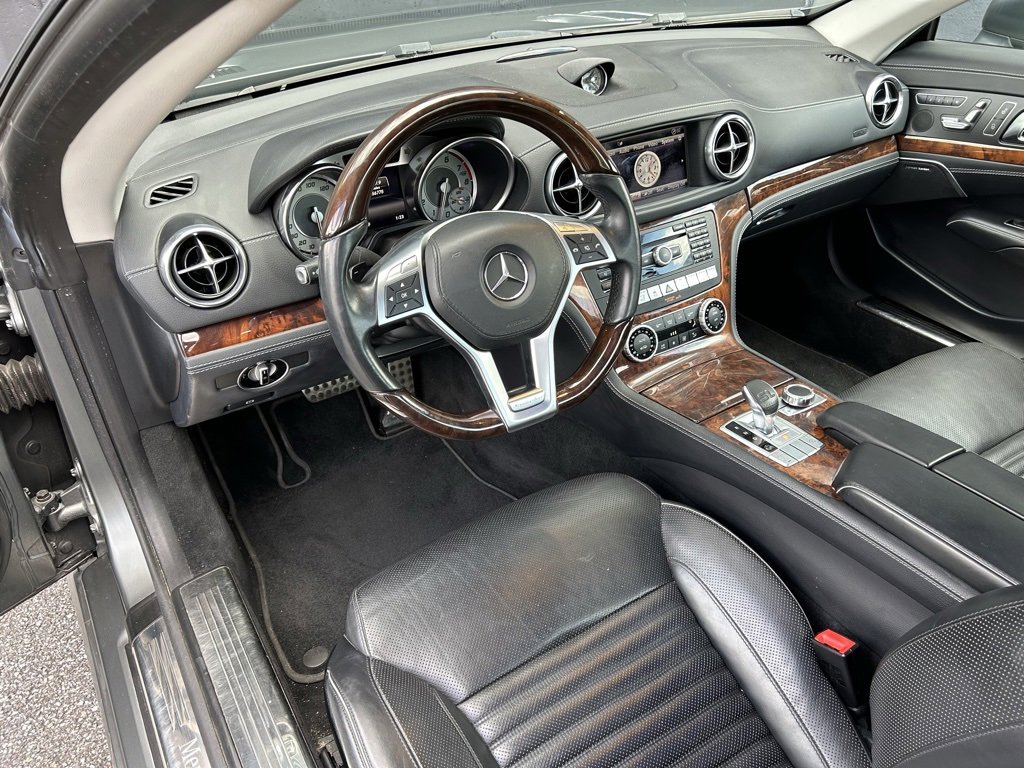 Used 2016 Mercedes-Benz SL 550 image 4