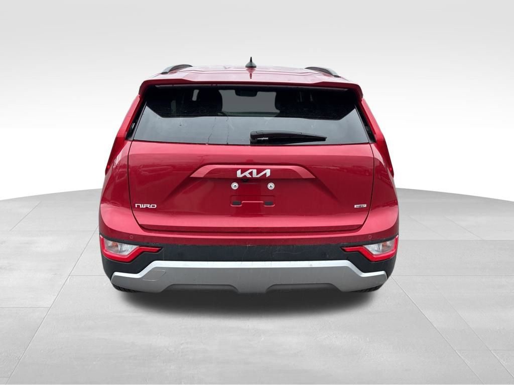 Used 2025 Kia Niro EX image 9