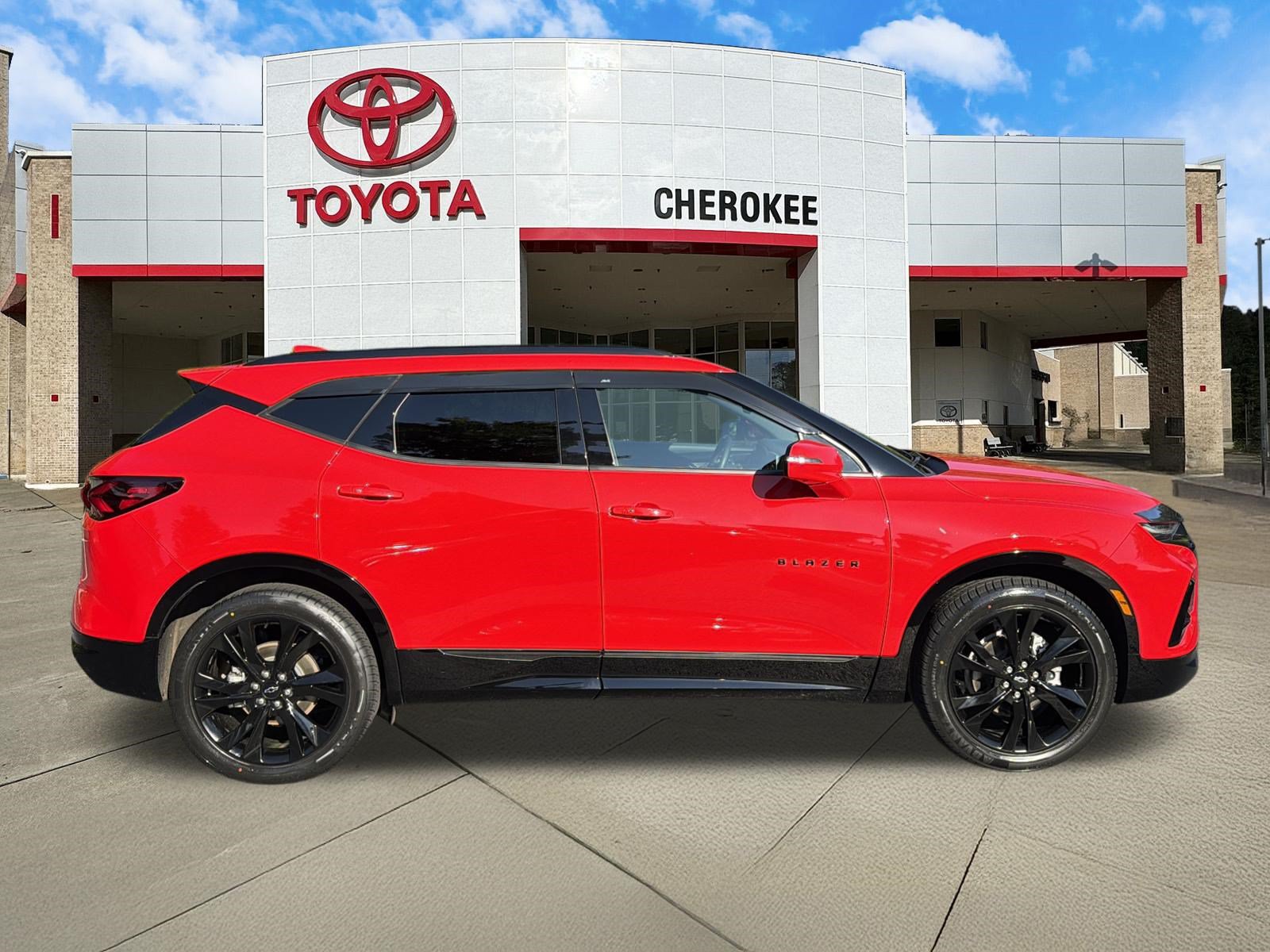Used 2021 Chevrolet Blazer RS w/ Enhanced Convenience Package FWD image 4