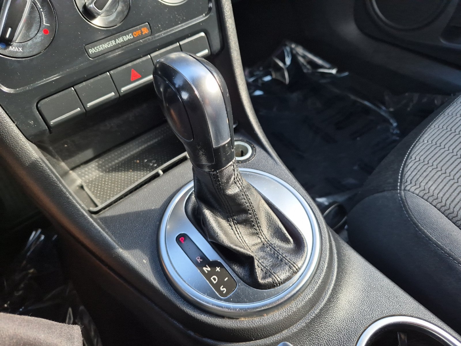 Used 2014 Volkswagen Beetle 2.5 FWD image 17