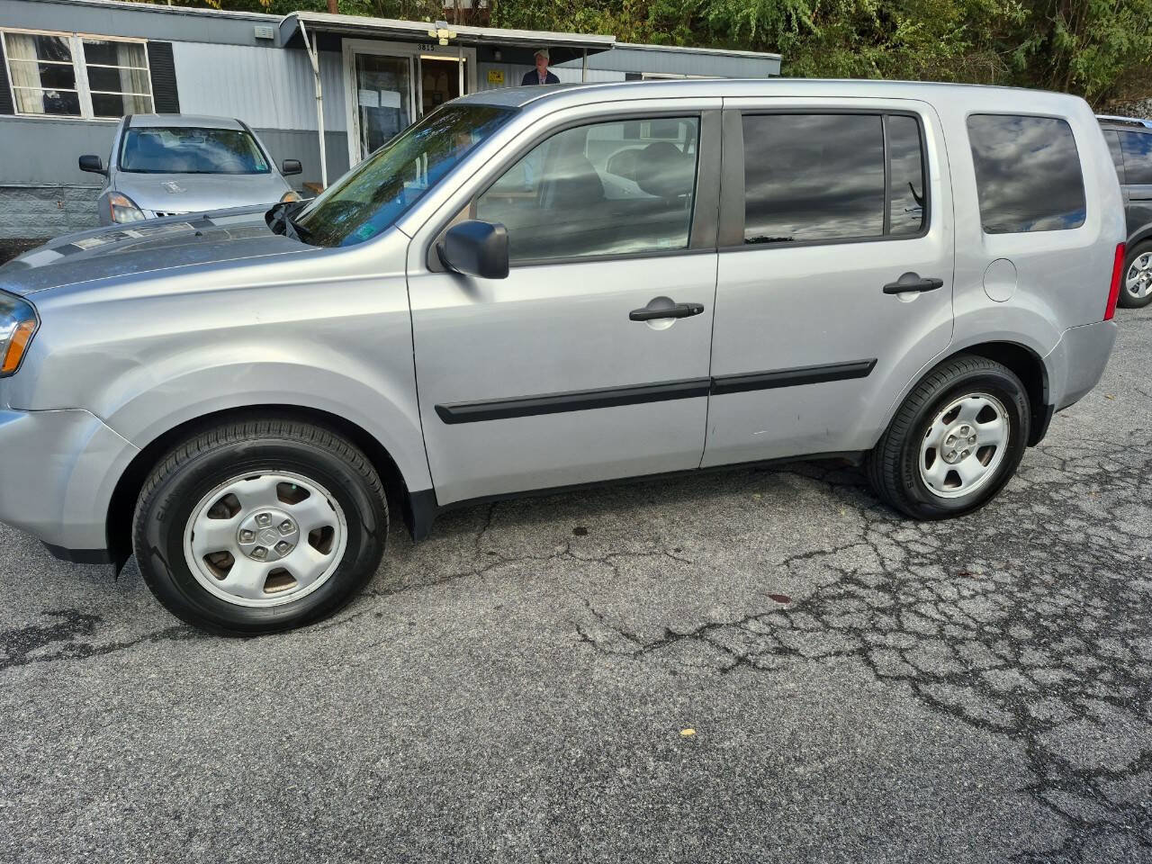 Used 2011 Honda Pilot LX image 2