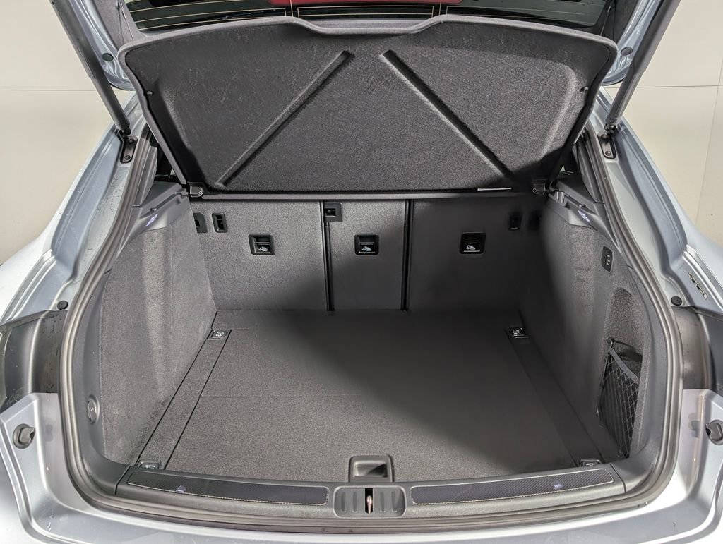 New 2026 Porsche Macan GTS image 17