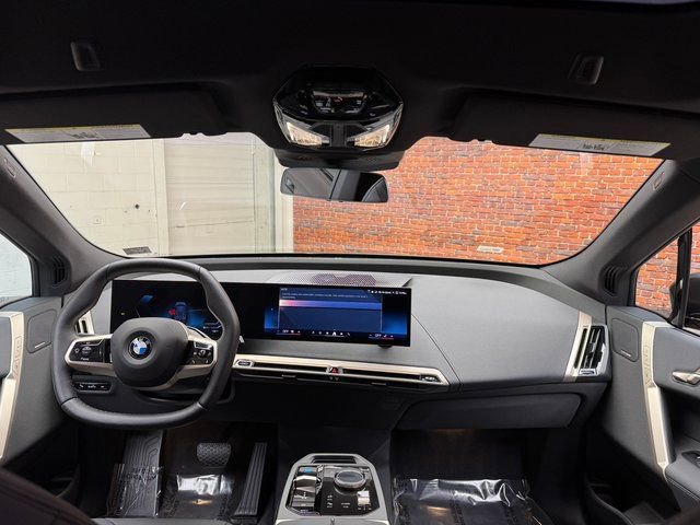 Used 2026 BMW iX xDrive60 w/ Premium Package AWD/4WD image 12