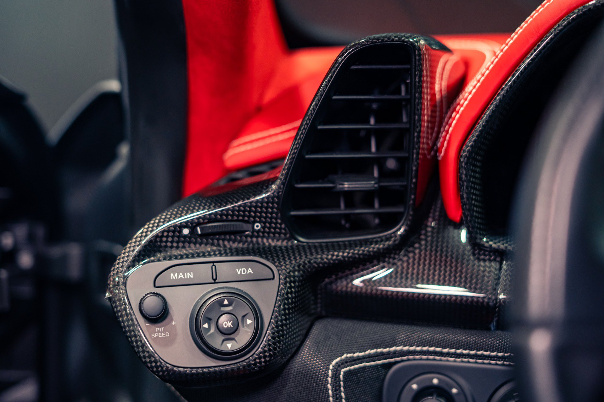 Used 2015 Ferrari 458 Speciale Coupe RWD image 23