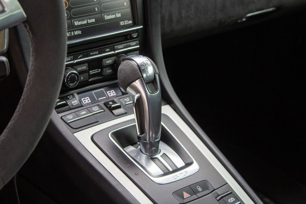 Used 2015 Porsche 911 GT3 RWD image 18