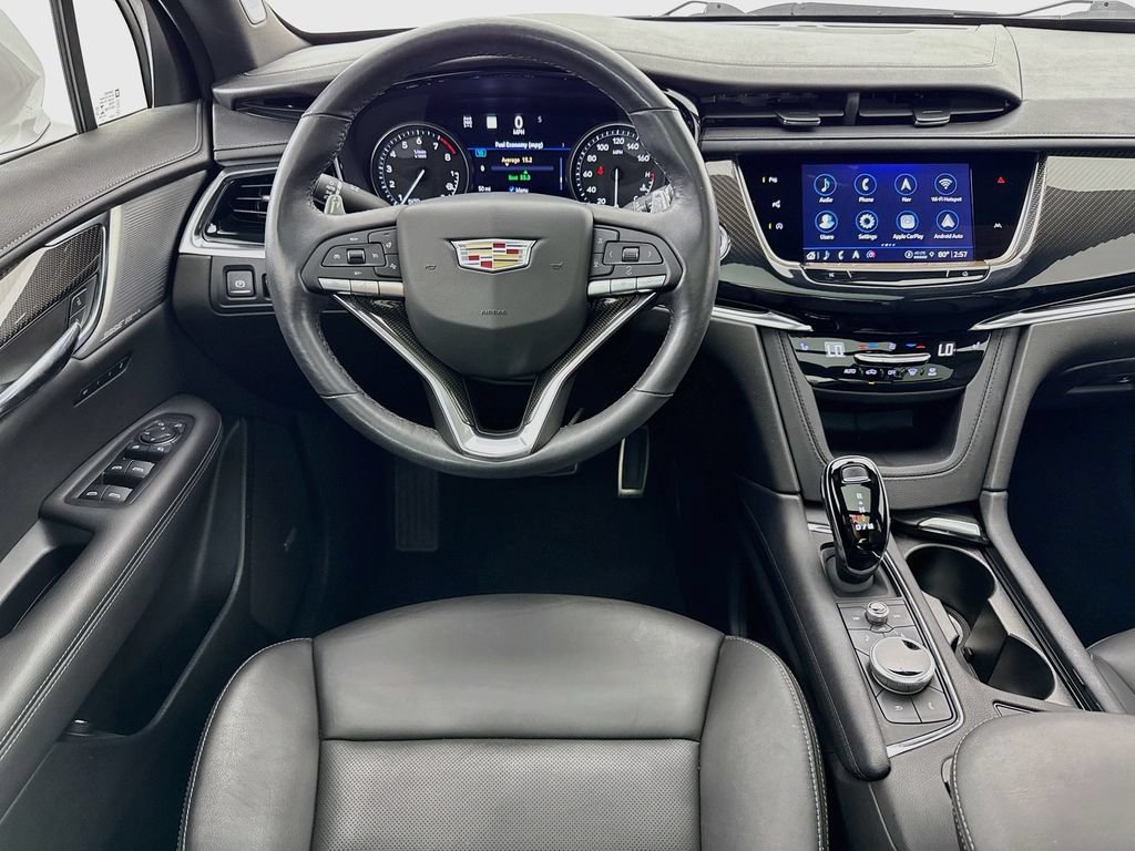 Used 2022 Cadillac XT6 Sport w/ Technology Package AWD/4WD image 24