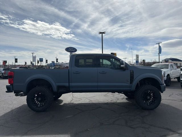 New 2026 Ford F250 Lariat w/ Black Appearance Package image 8